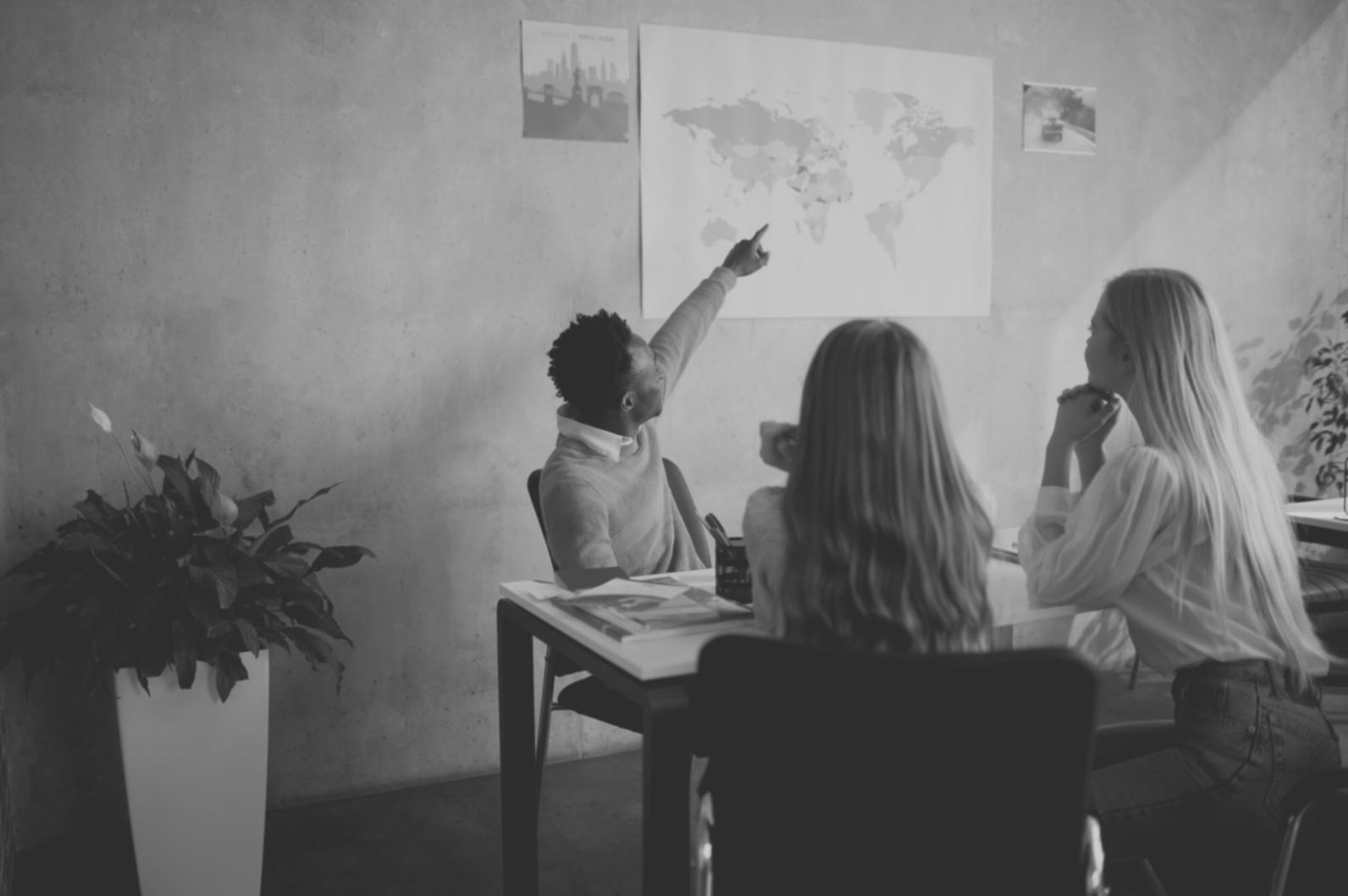 Materiali didattici e palette cromatiche per il makeup